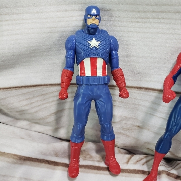 Hasbro Marvel Spiderman & Captain America Posable Action Figures 6 Inch 2015 - Picture 2 of 10